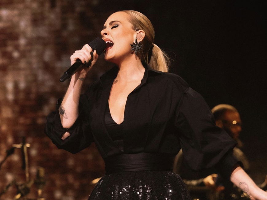 Adele singt live