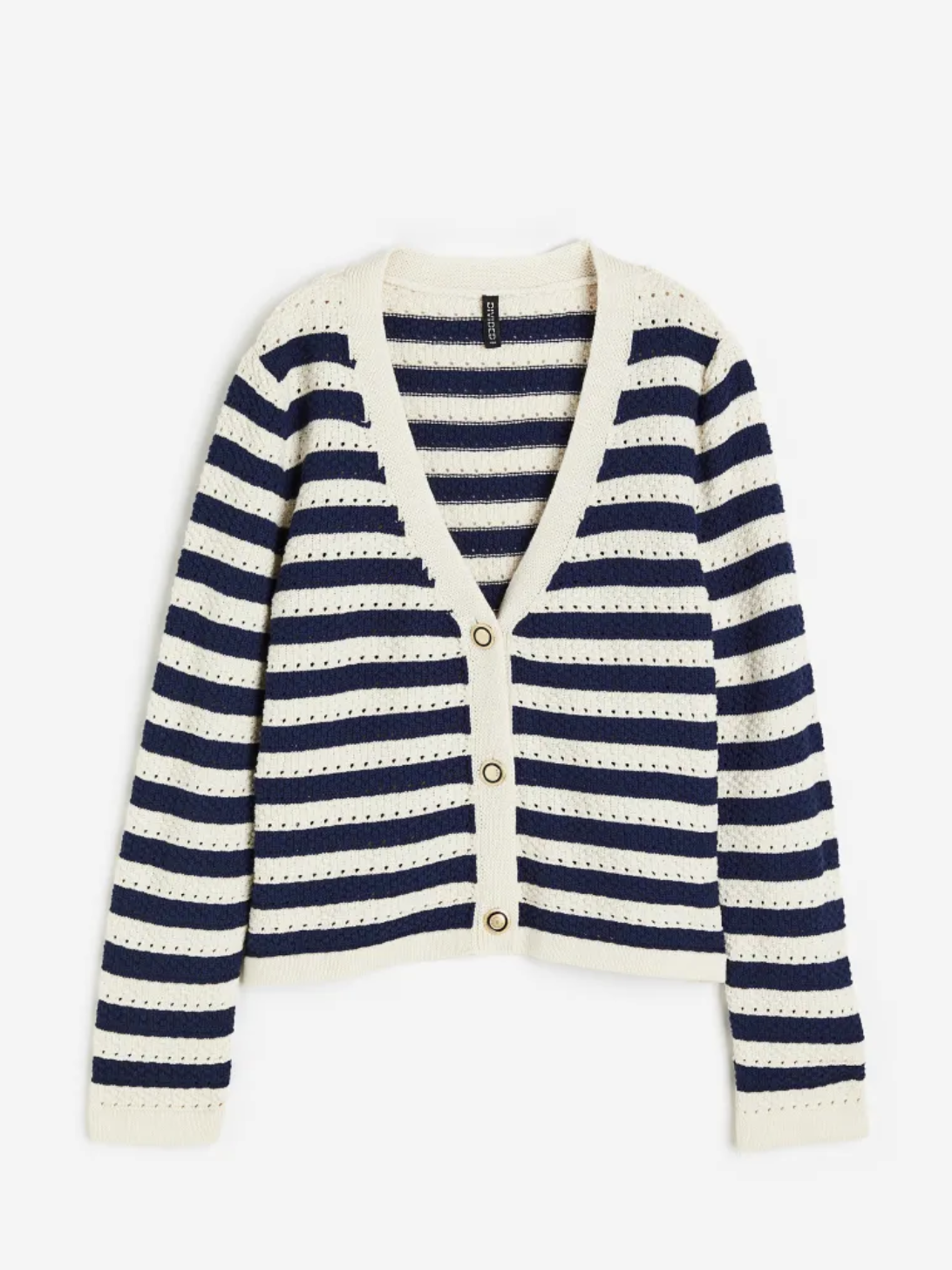 Ein echtes Schnäppchen: Der Cardigan aus weichem Pointellestrick von H&M kostet nur noch 18 Euro.