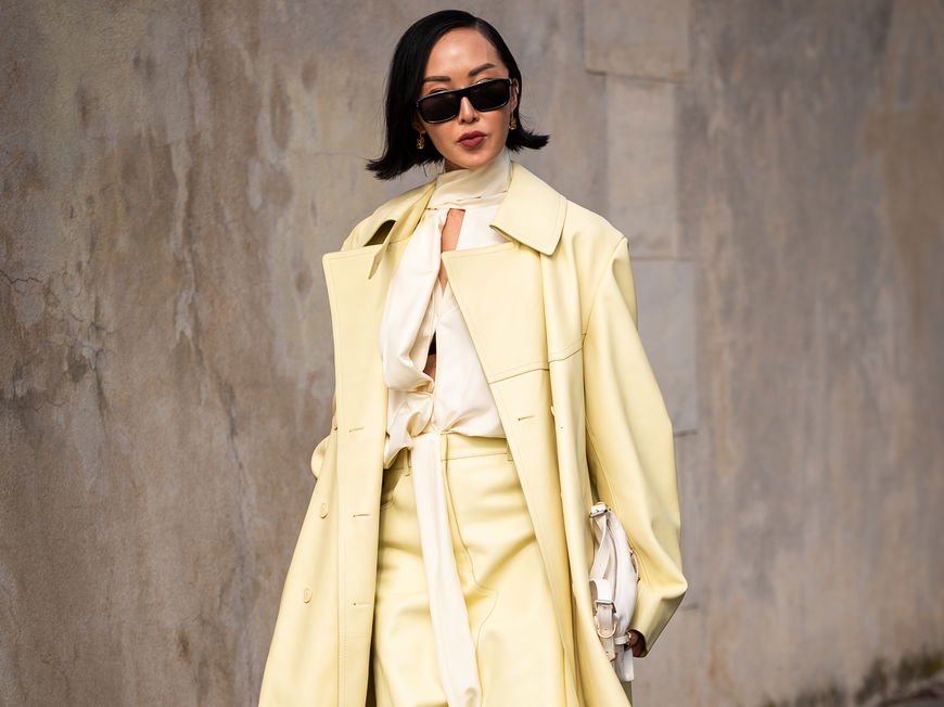 Chriselle Lim in einem gelben Outfit