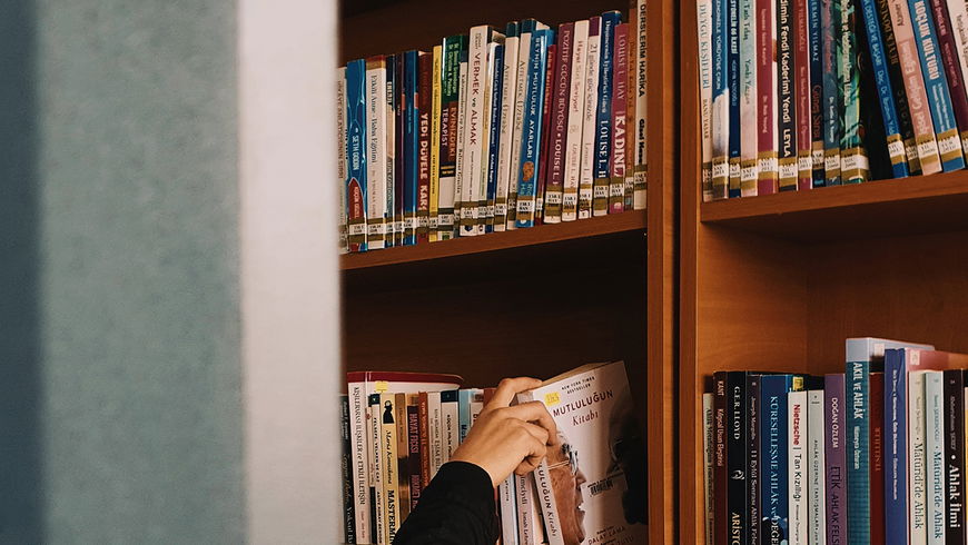 BookTok-Trend: Diese 4 Begriffe musst du kennen
