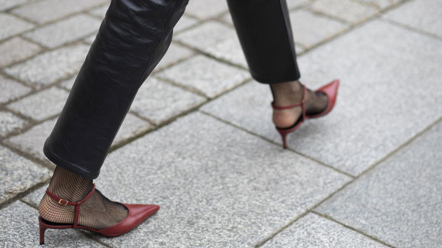 Kitten Heels stylen: So kombinierst du die niedrigen Absätze
