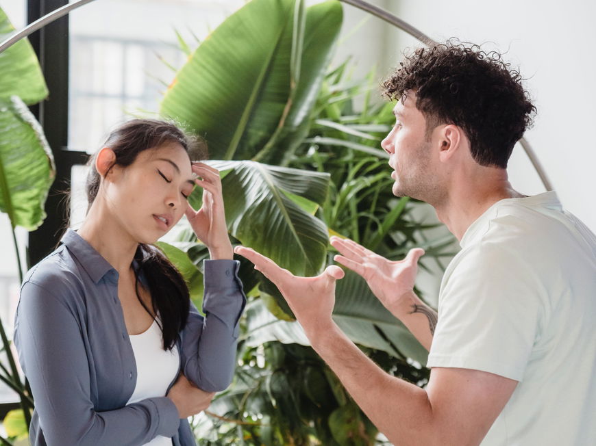 Mann und Frau streiten sich