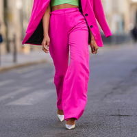 Bundfaltenhose stylen: Die schönsten Outfit-Inspirationen