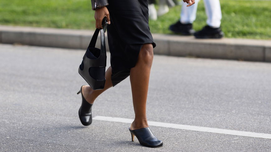 Kleid zu Mules stylen: Outfit-Ideen und Tipps