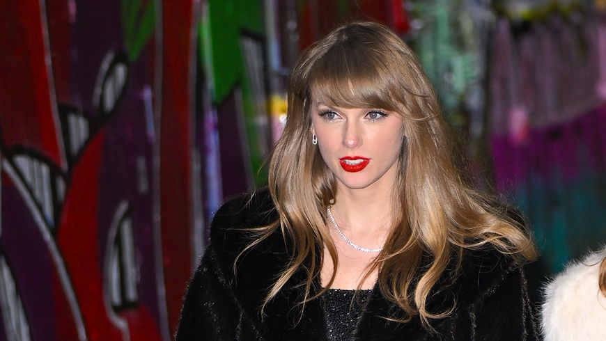 Taylor Swift: Diesen roten Lippenstift aus der Drogerie würde sie lieben
