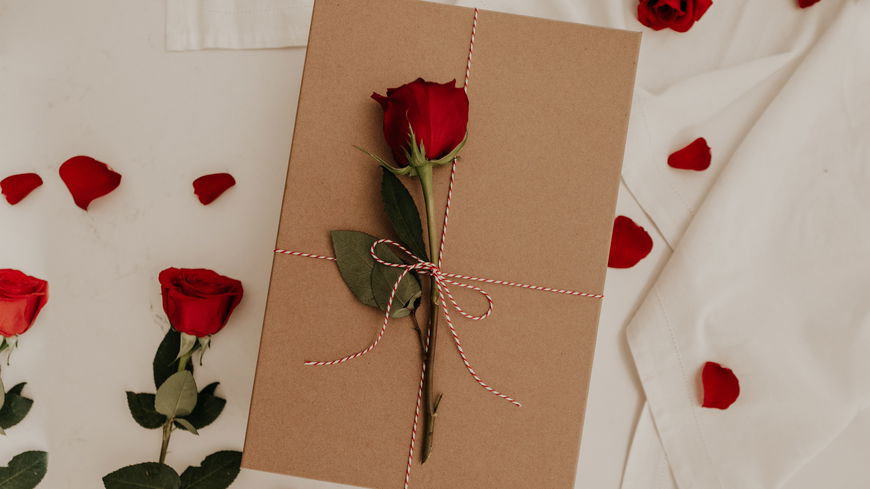 Unsere 6 liebsten Last-Minute-Valentinstags-Geschenke unter 10 Euro