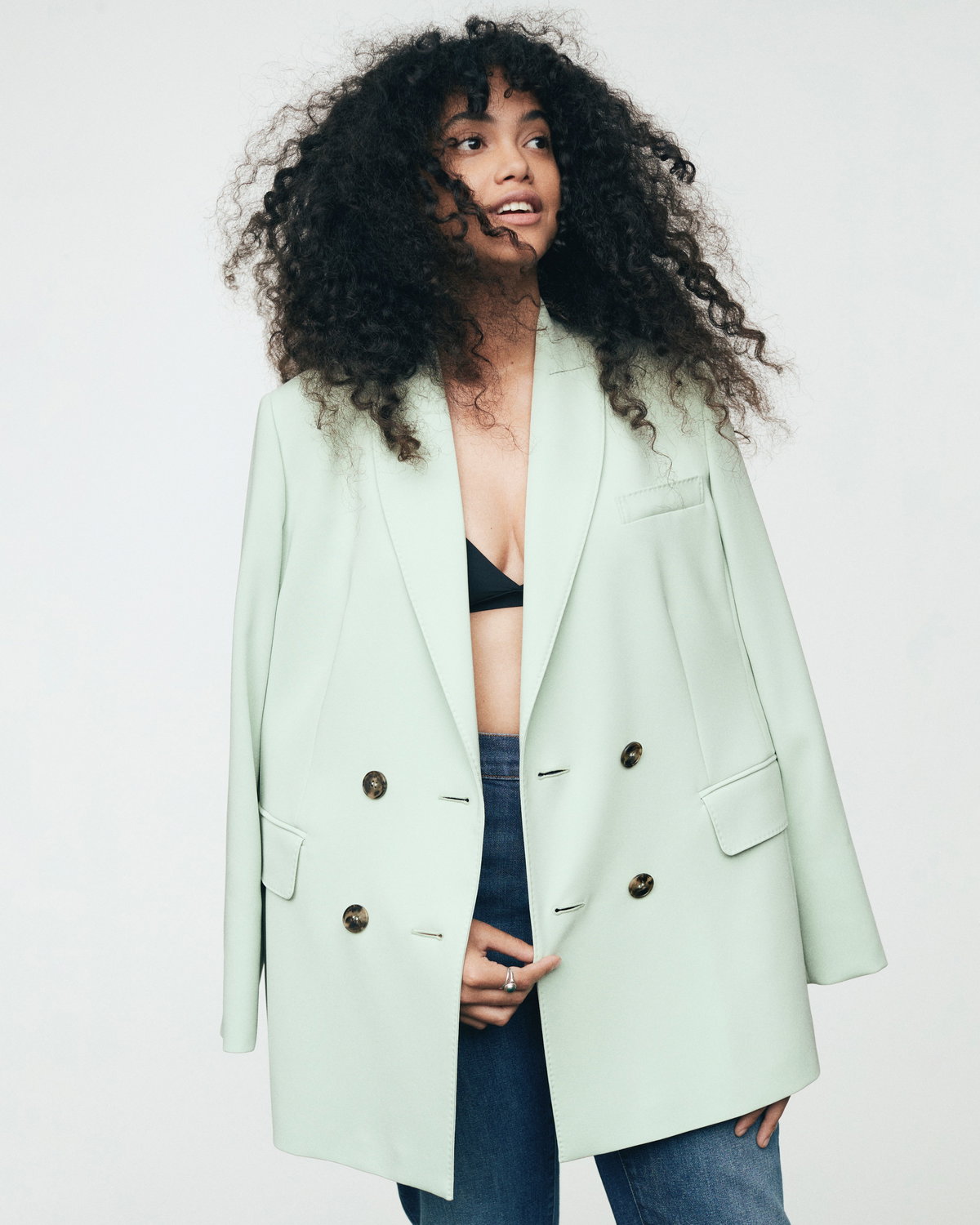 Bei diesem Oversized-Blazer bekommen wir irgendwie Lust auf Pistazieneis.