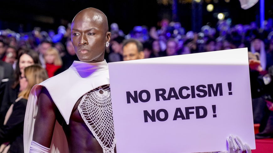 Protest auf dem roten Teppich der Berlinale: Stars machen sich gegen Rechtsextremismus stark