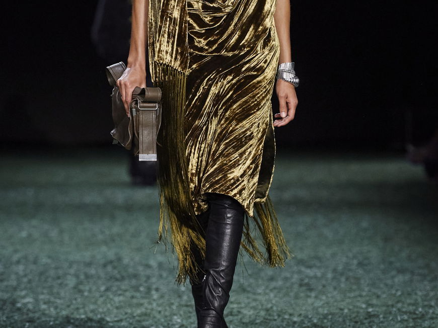 Fransenkleid auf der Burberry-Show