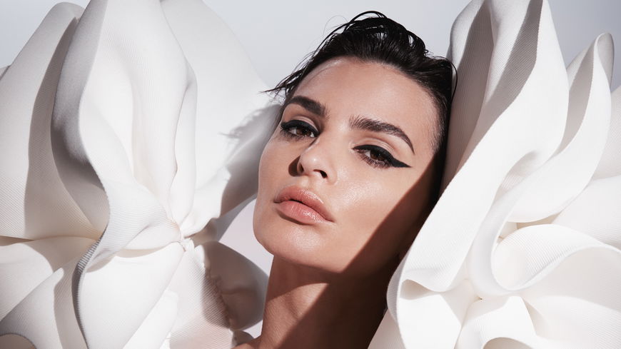 Emily Ratajkowski im Interview: "Keiner will nur die 'dünne, blonde, weiße Frau' auf dem Laufsteg sehen"