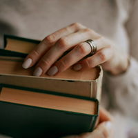 Zum Tag des Buches: Diese 10 Bestseller musst du gelesen haben