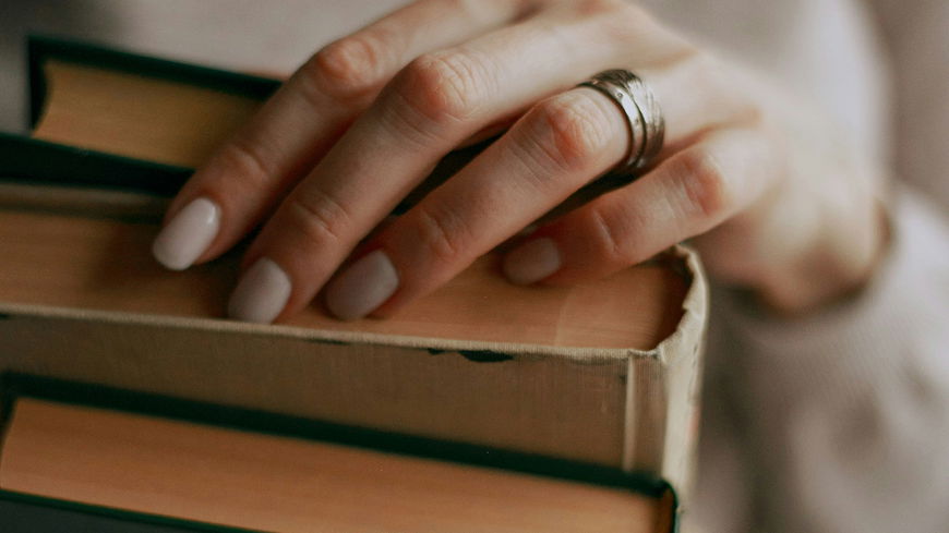 Zum Tag des Buches: Diese 10 Bestseller musst du gelesen haben