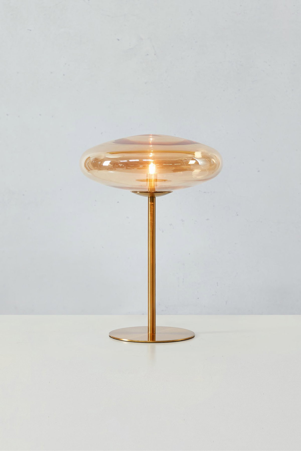Gläserne Tischlampe