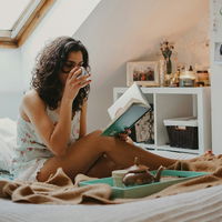 Bücher-Trends: Diese 3 historischen Romane solltest du im Frühling lesen