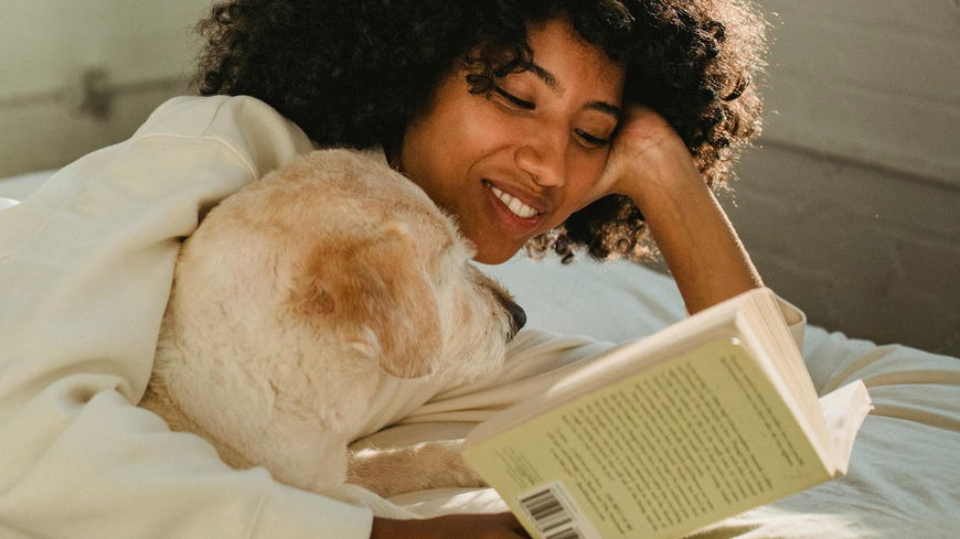 Wunderbar romantisch: Diese 4 Bücher legen wir nicht mehr aus der Hand 