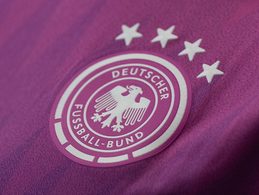 DFB-Tirkot pink