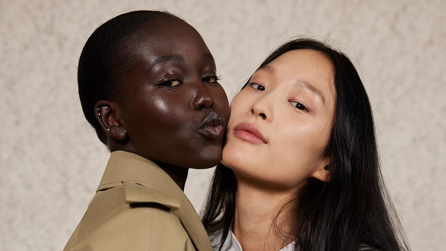 Natürliches Make-up: Diese Foundation fühlt sich wie eine Creme an
