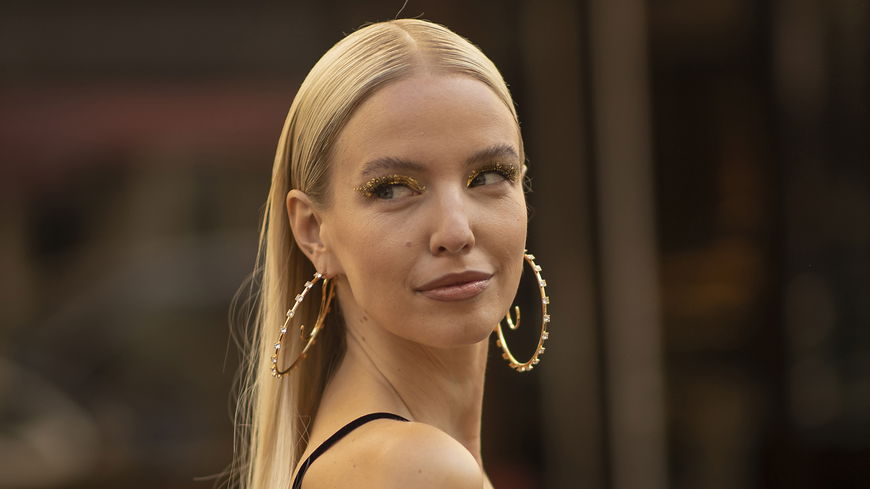 "Liquid Hair" wollen 2024 alle haben – so gelingt der Haar-Trend