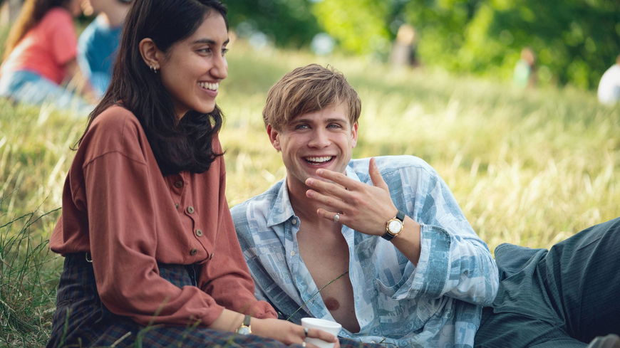 Diese 4 Bücher musst du lesen, wenn du "One Day" auf Netflix geliebt hast