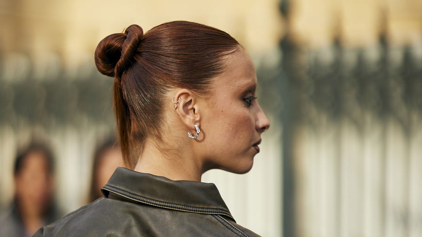 Frisuren-Trends 2026: "Cherry Chocolate Brunette" gibt braunen Haaren ein Sommer-Upgrade