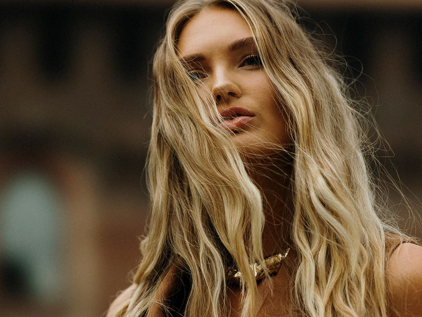 Blonde Mähne