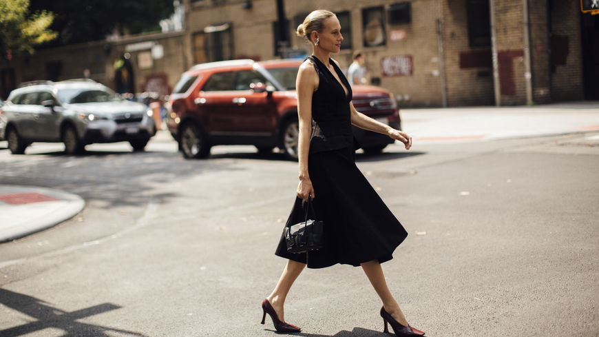 Schmales Budget, aber teurer Geschmack? Dann ist dies das perfekte Kleid
