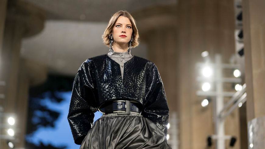 Louis Vuitton Cruise 2025 Show: Die 3 Trendfarben der Kollektion