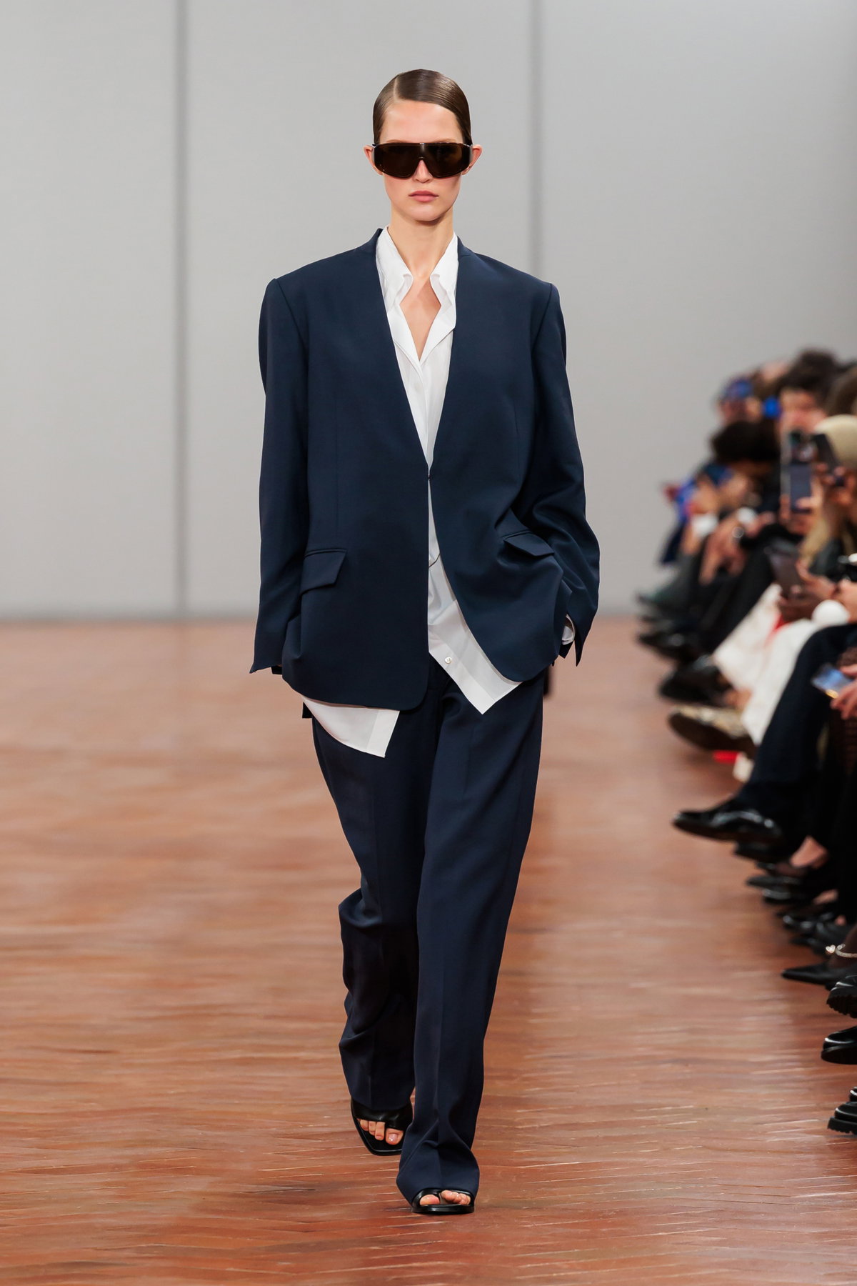 Cos Spring/Summer Kollektion 2024