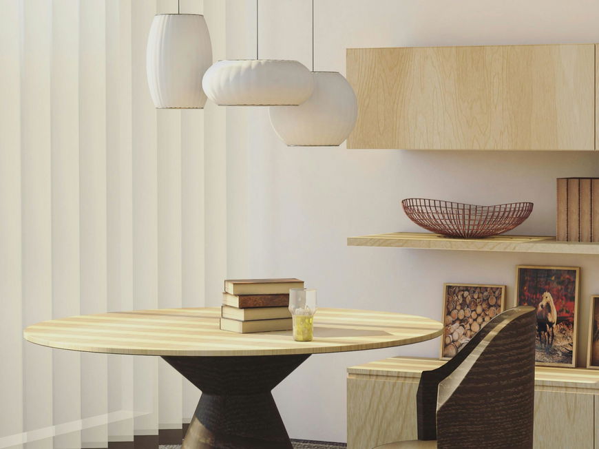 Esszimmer mit großer Lampe