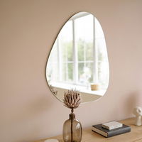 Wohntrend 2024: 3 asymmetrische Spiegel, die deiner Wohnung sofort ein modernes Upgrade verpassen