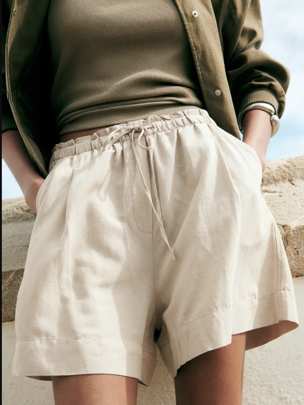 Schlupfshorts in Beige