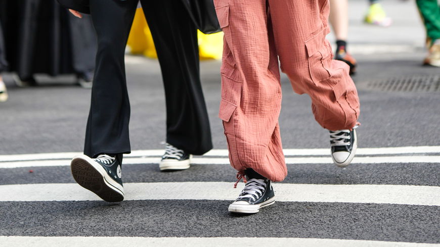 Statt Adidas, New Balance oder Nike: Retro-Sneaker von Converse sind im Sommer Trend