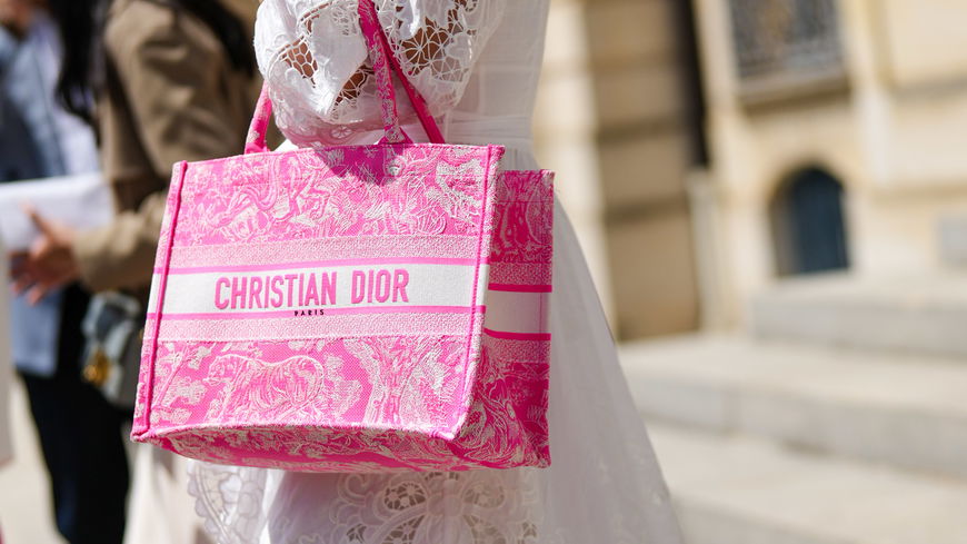 Dior Book Tote: Alles über die beliebte Designer-Tasche