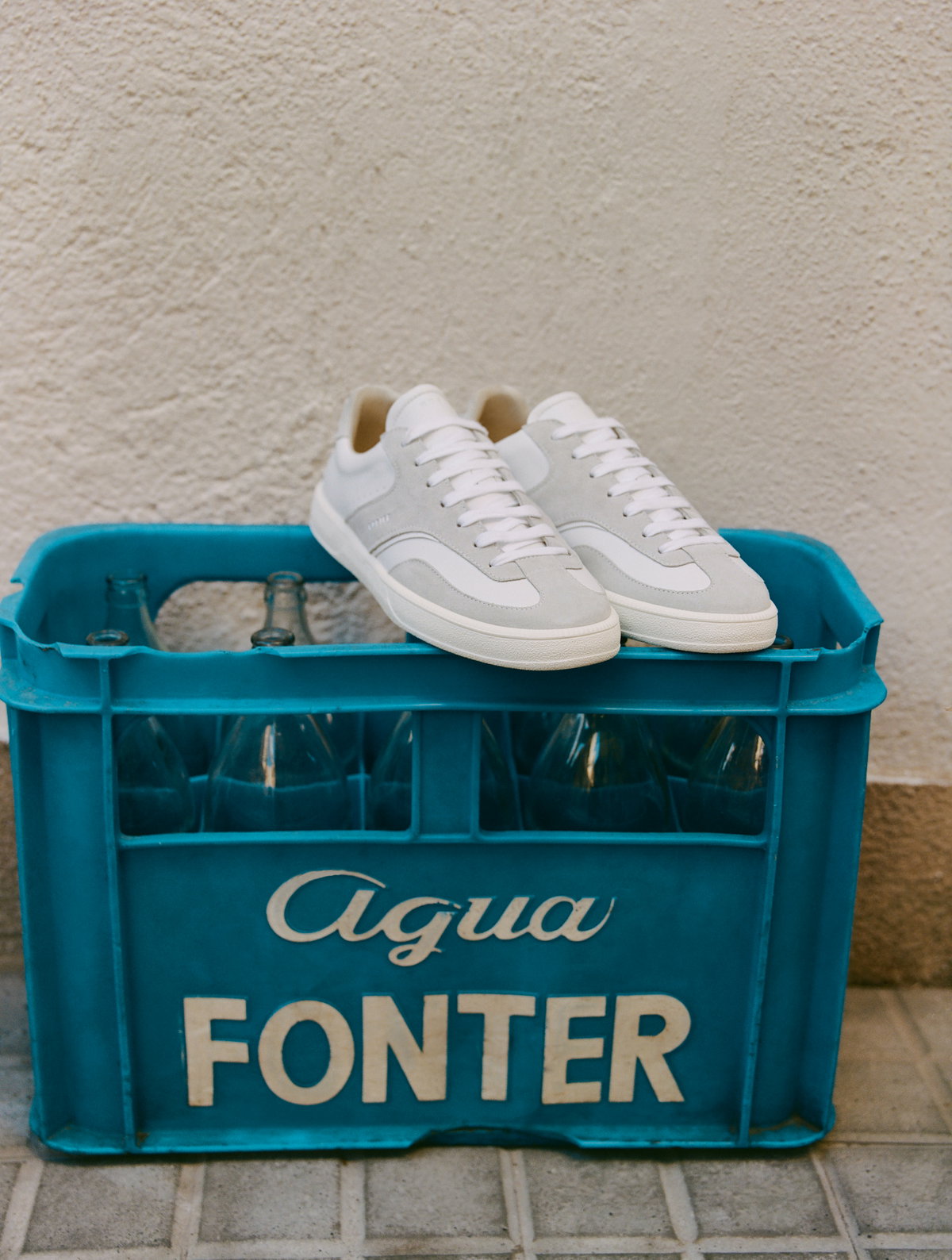 Zeitlose Basics und vertraute Formen: Die Spring Summer 24 Collection von NUBIKK schöpft Inspirationen aus der Vergangenheit und lässt diese in der Saison neu aufblühen. Leichte Schuhe für ultimativen Komfort: Das macht NUBIKK aus. Diese Ray Owen Sneaker kannst du direkt in deinen Warenkorb wandern lassen, denn wir sind absolut überzeugt!