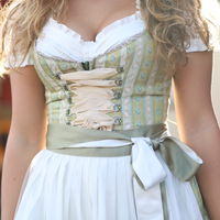 Dirndl BH: Die besten Tipps für ein tolles Dekolleté