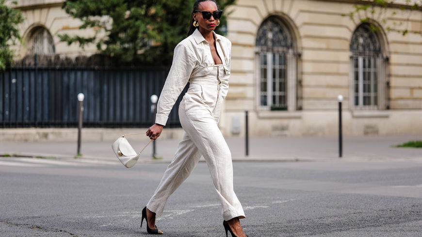 Welche Schuhe passen zum Jumpsuit?