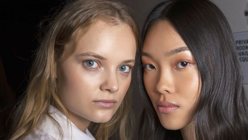 Double Cleansing: Alle Fakten zu der beliebten Gesichtsreinigung