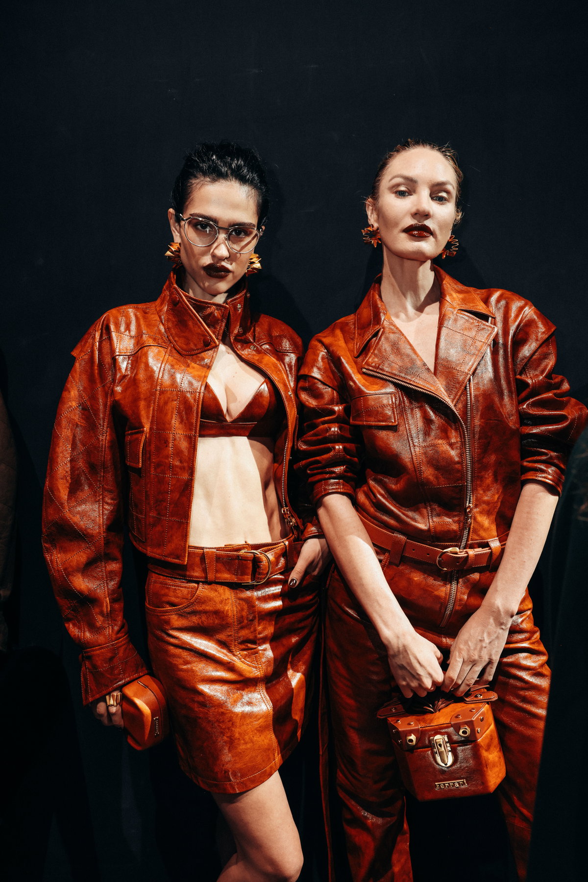 Worn-out-Leather lautet das Stichwort für die Saison – am besten im Allover-Look oder als stylischer Jumpsuit.