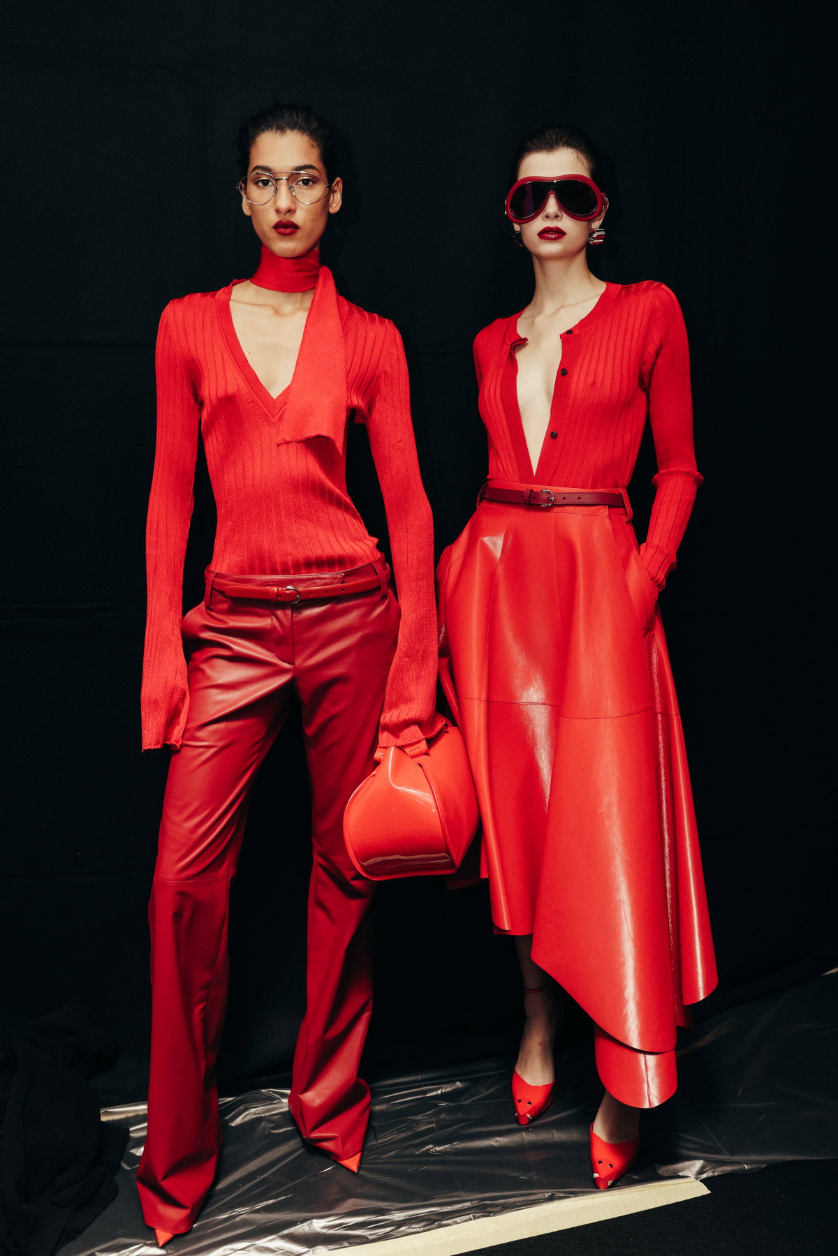 Die wichtigsten Trends, die wir auf dem Ferrari S/S25 Catwalk entdeckt haben, haben wir hier unten aufgelistet.