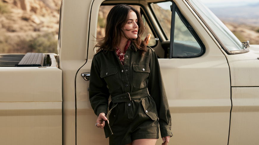 Lucy Hale bringt den Wilden Westen in die italienische Modehauptstadt