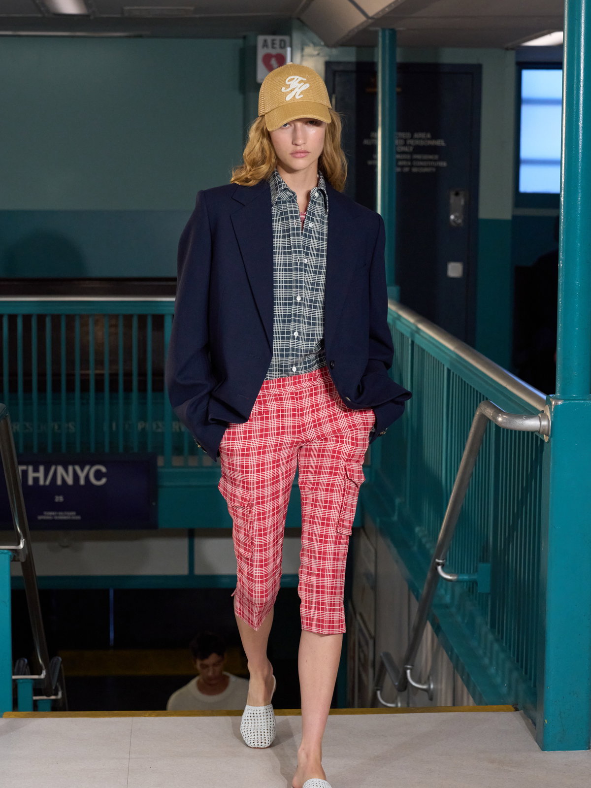 Model bei Tommy Hilfiger
