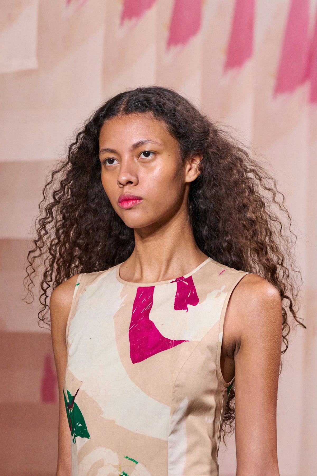 Model bei Ulla Johnson