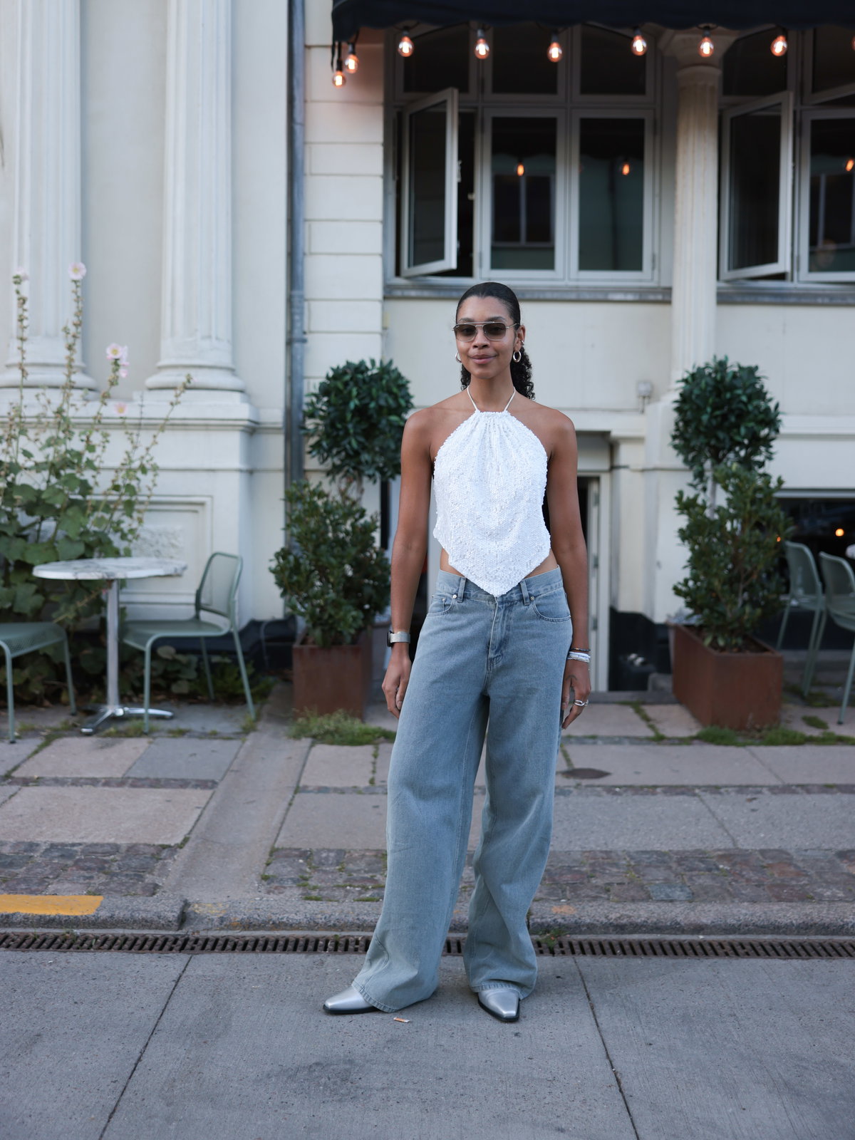 Baggy Jeans zu Stiefeln