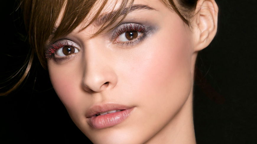 Mascara tragen wir jetzt in dieser Trend-Farbe