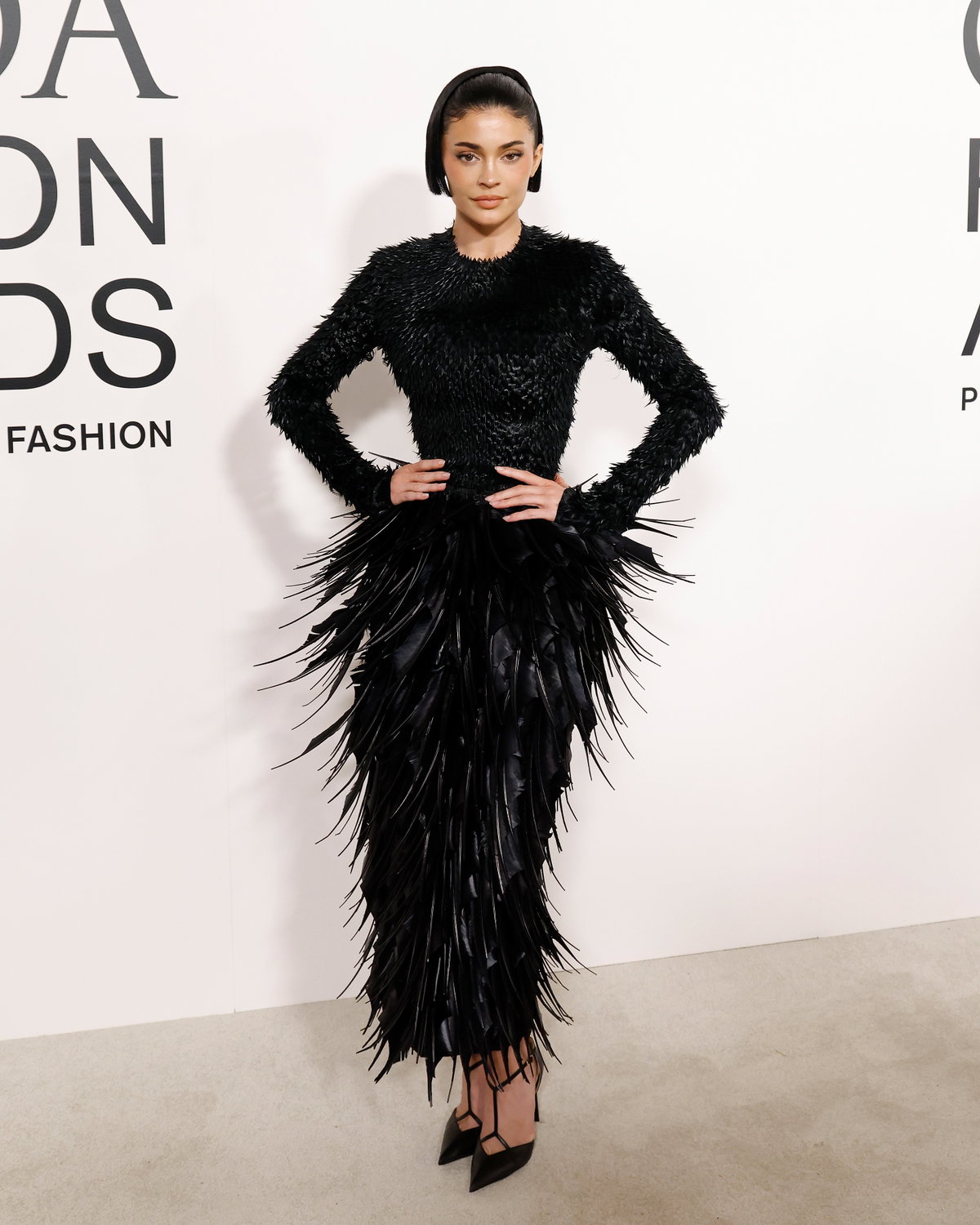 Für einen Wow-Effekt sorgte auch Kylie Jenner in einem besonderen, figurbetonten Look von Jean Paul Gaultier Couture by Haider Ackermann