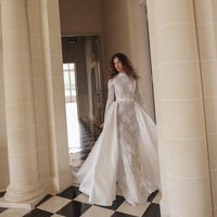 Winterhochzeit Kleid: Die schönsten Designs und Styling-Tipps