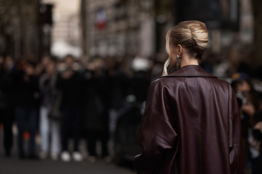 Leonie Hanne mit French Twist