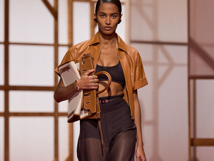 Model bei Hermès