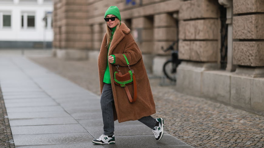 Teddymantel kombinieren: So stylst du den kuscheligen Coat richtig