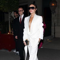 Victoria Beckham setzt im Herbst 2024 auf diesen Hosen-Trend 